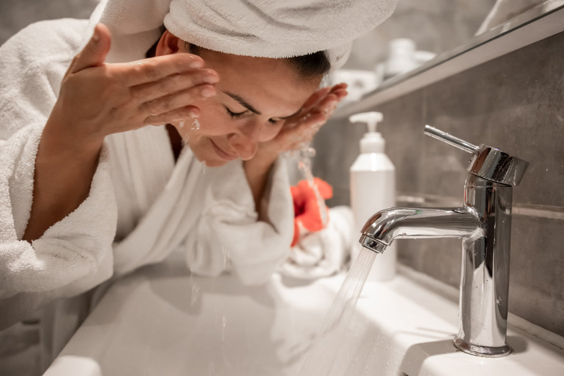 THE 9 BASIC RULES OF WASHING YOUR FACE